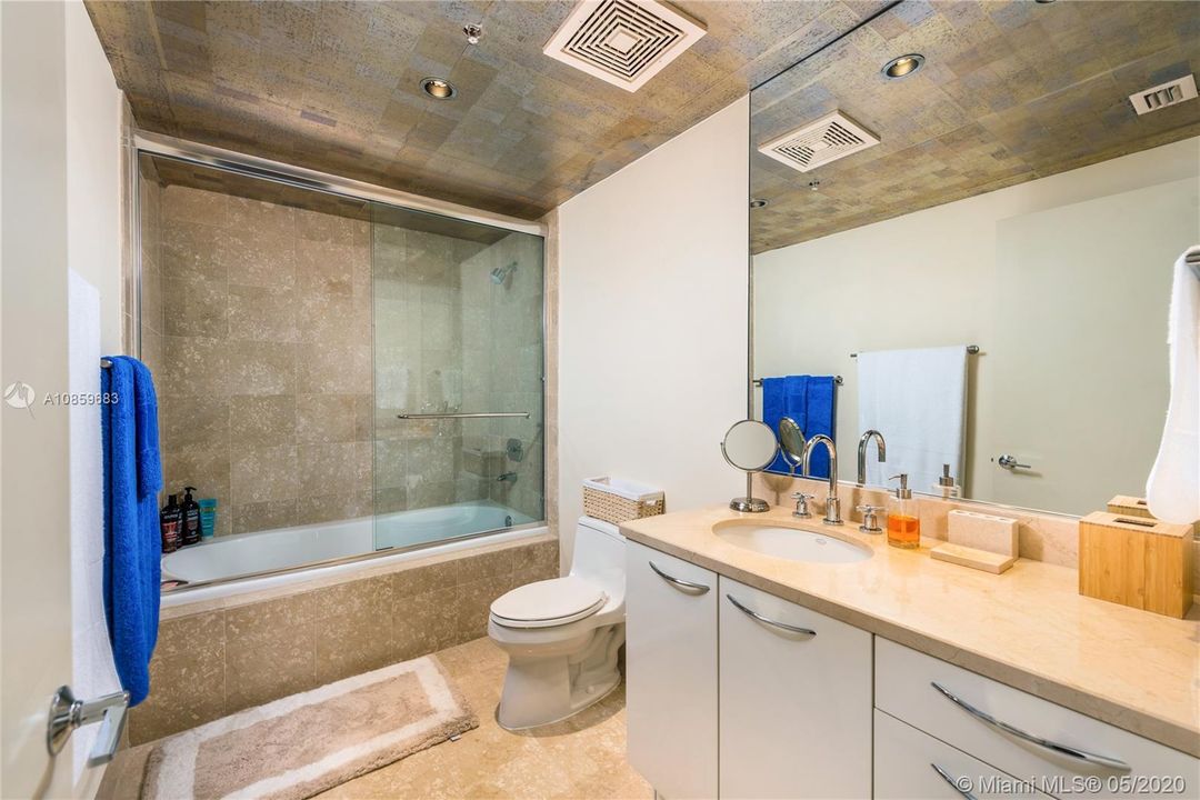 最近租的: $7,500 (2 贝兹, 2 浴室, 1530 平方英尺)