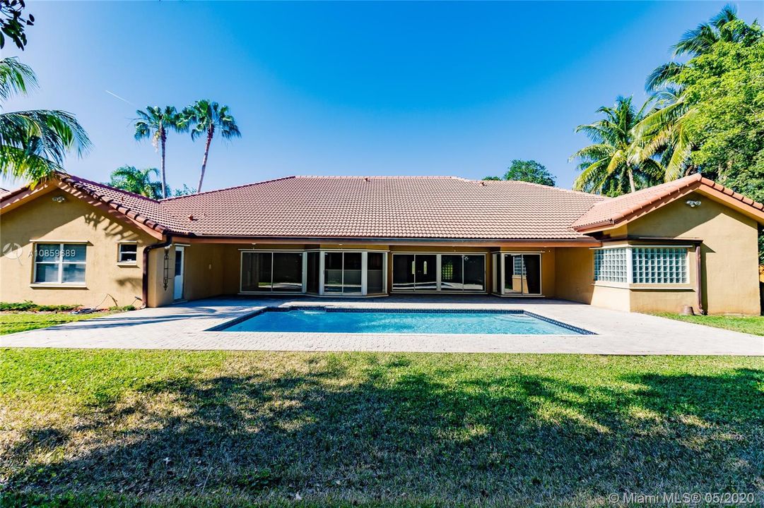 Recently Rented: $4,800 (5 beds, 3 baths, 4137 Square Feet)