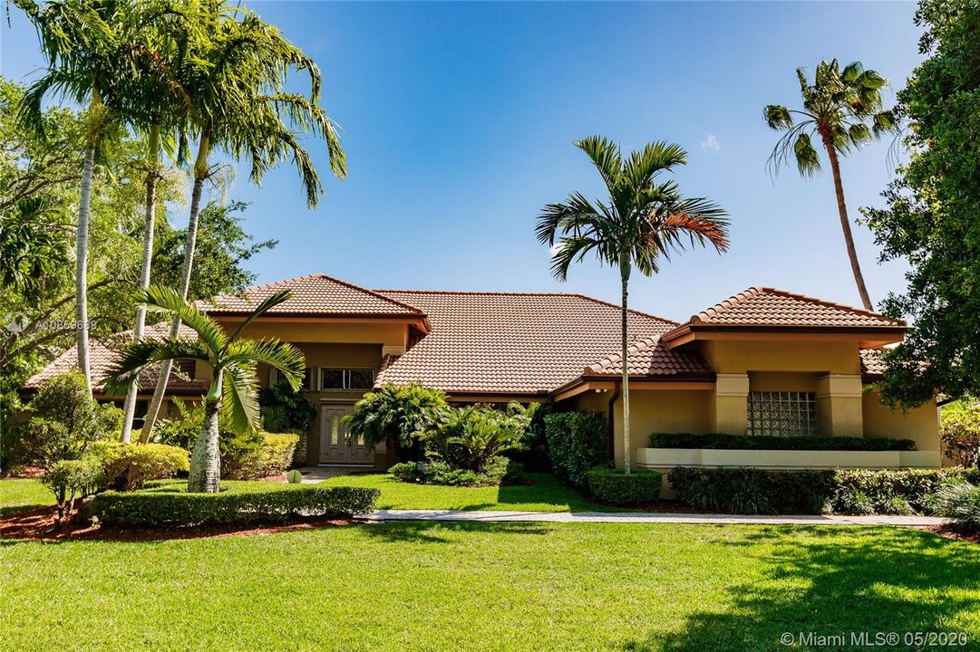 Recently Rented: $4,800 (5 beds, 3 baths, 4137 Square Feet)