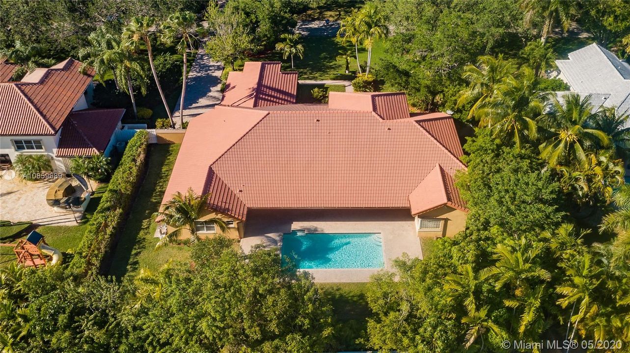 Recently Rented: $4,800 (5 beds, 3 baths, 4137 Square Feet)