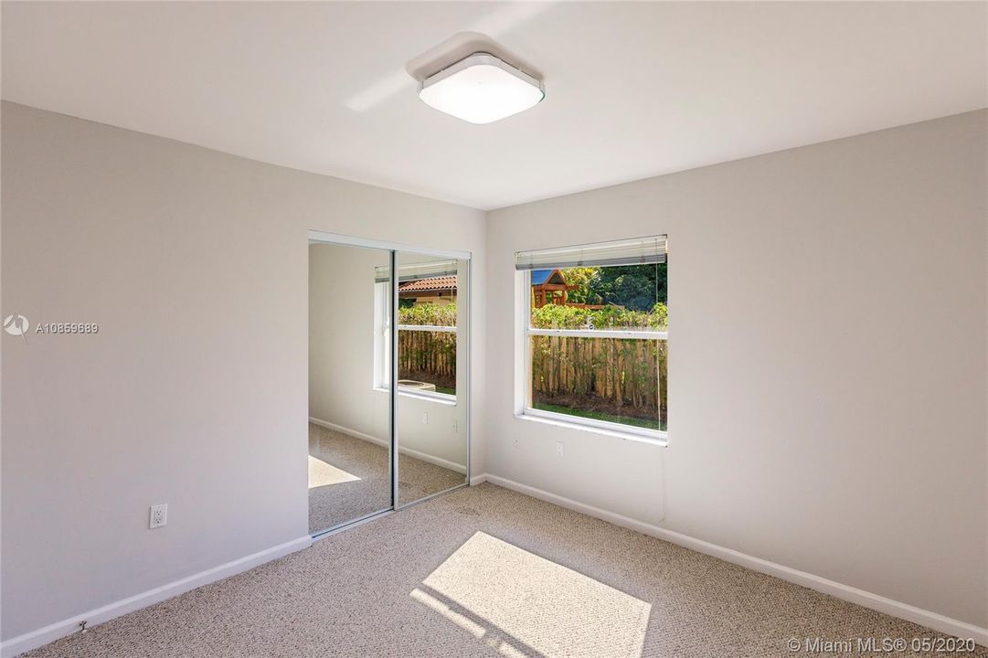Recently Rented: $4,800 (5 beds, 3 baths, 4137 Square Feet)