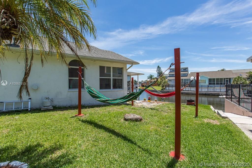 Recently Sold: $435,000 (3 beds, 2 baths, 2484 Square Feet)