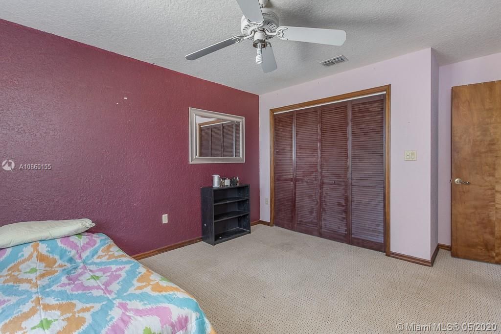 Recently Sold: $435,000 (3 beds, 2 baths, 2484 Square Feet)