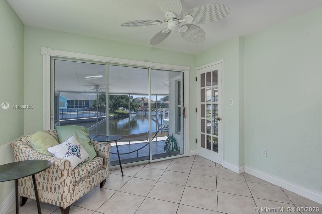 Recently Sold: $435,000 (3 beds, 2 baths, 2484 Square Feet)