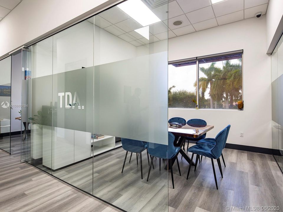 Vendido Recientemente: $2,200,000 (0 camas, 0 baños, 6300 Pies cuadrados)