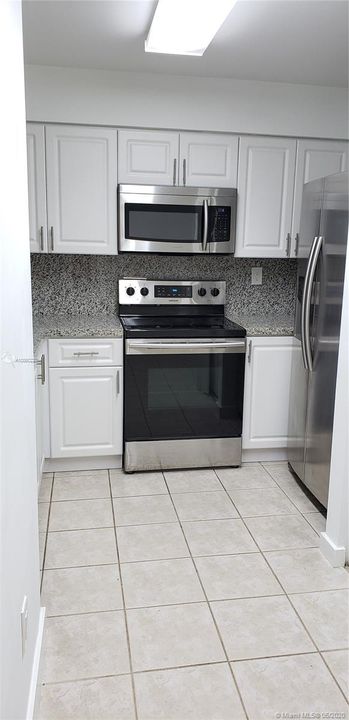 Recientemente alquilado: $1,600 (2 camas, 1 baños, 850 Pies cuadrados)