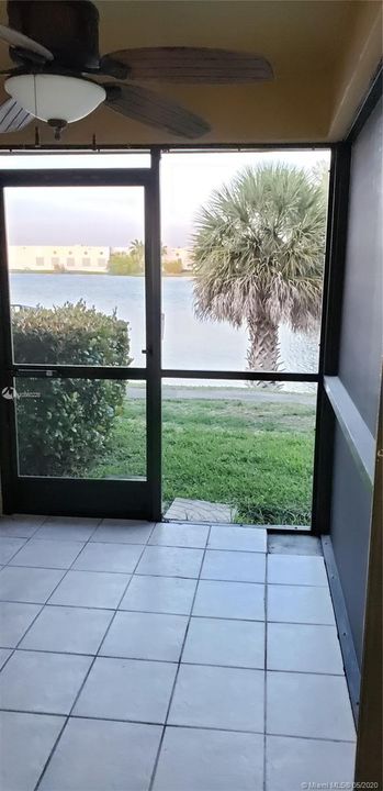 Recientemente alquilado: $1,600 (2 camas, 1 baños, 850 Pies cuadrados)