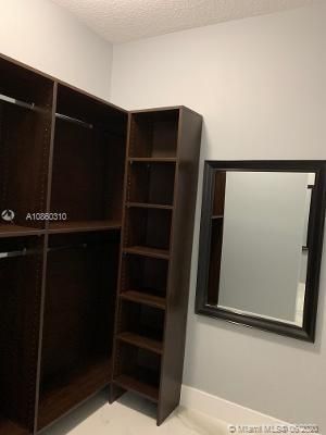 Recientemente alquilado: $3,600 (4 camas, 3 baños, 2304 Pies cuadrados)