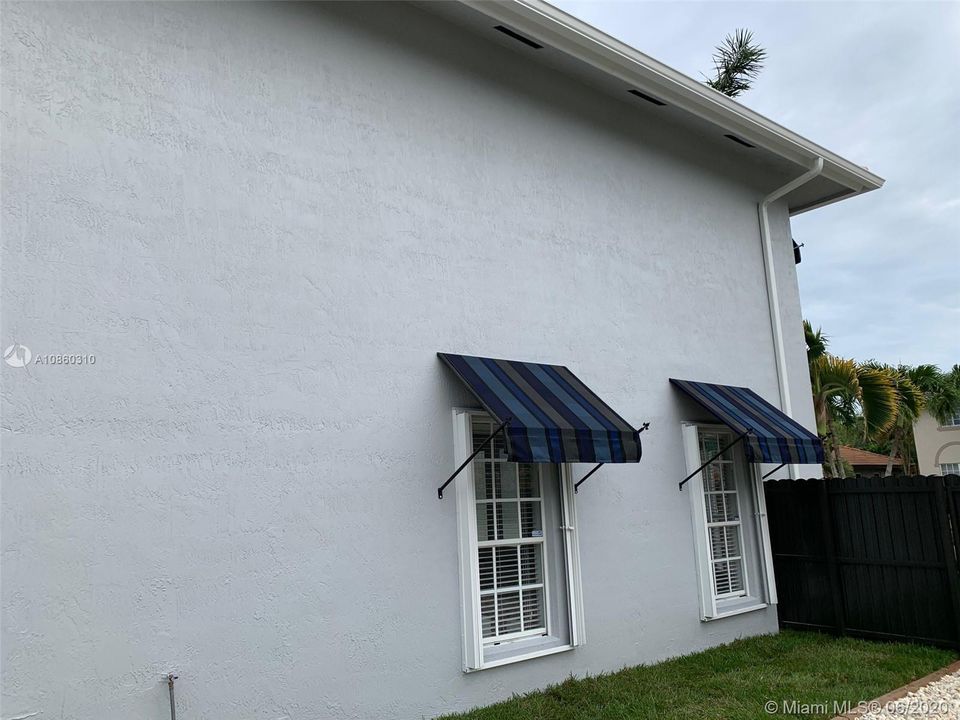 Recientemente alquilado: $3,600 (4 camas, 3 baños, 2304 Pies cuadrados)