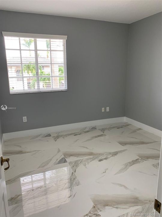 Recientemente alquilado: $3,600 (4 camas, 3 baños, 2304 Pies cuadrados)