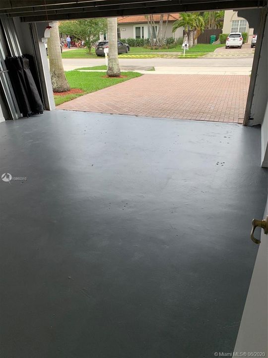 Recientemente alquilado: $3,600 (4 camas, 3 baños, 2304 Pies cuadrados)