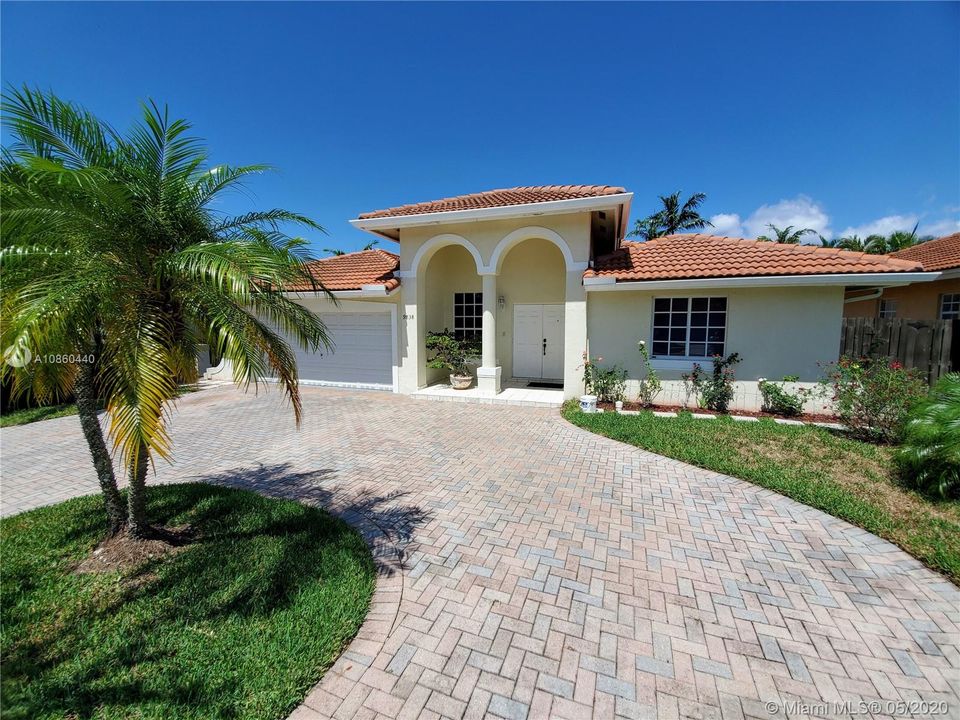Home in a quiet neighborhood and the best area of West Kendall.