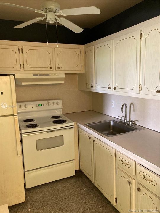 Recently Sold: $34,900 (1 beds, 1 baths, 615 Square Feet)