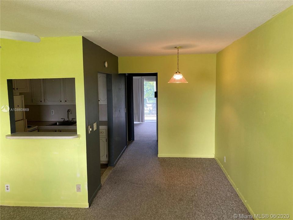 Recently Sold: $34,900 (1 beds, 1 baths, 615 Square Feet)