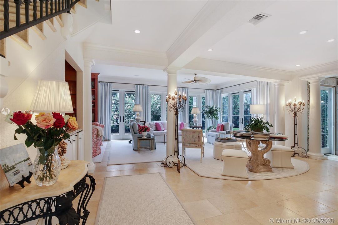 Recently Sold: $3,850,000 (5 beds, 6 baths, 3625 Square Feet)