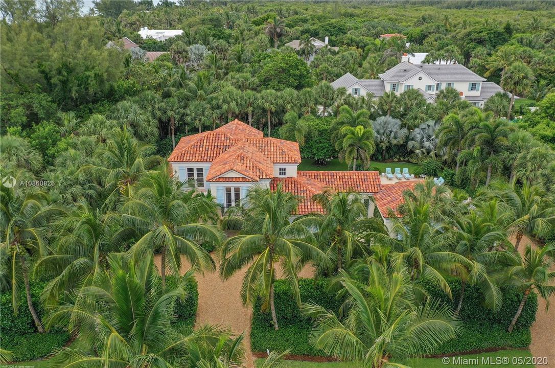 Recently Sold: $3,850,000 (5 beds, 6 baths, 3625 Square Feet)