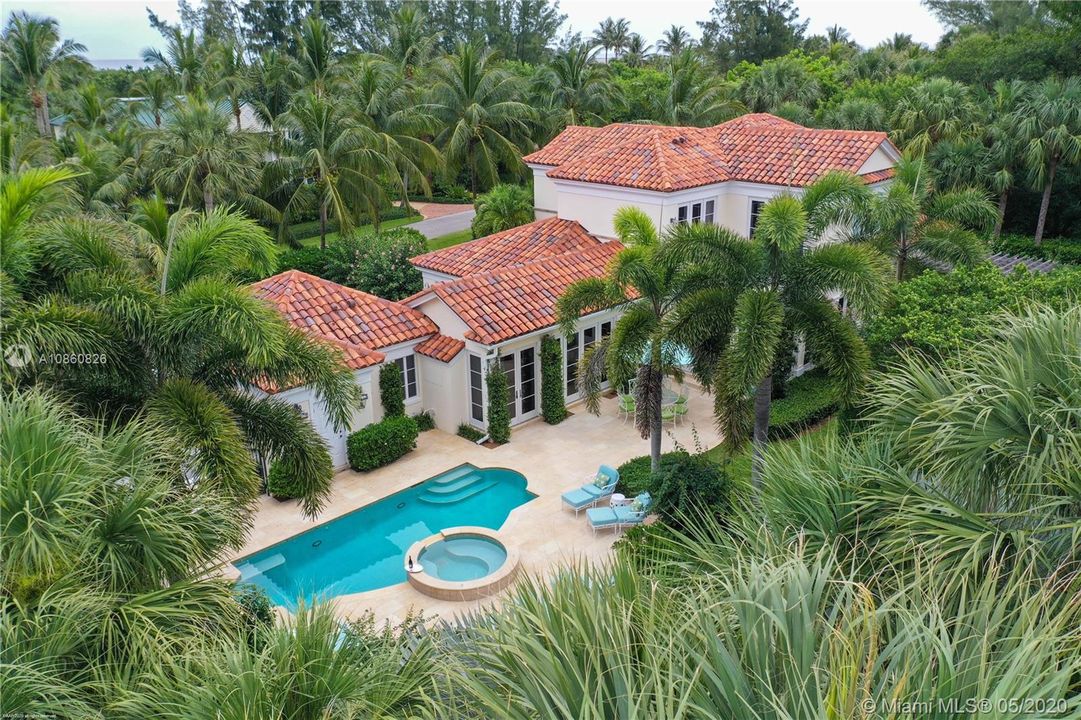 Recently Sold: $3,850,000 (5 beds, 6 baths, 3625 Square Feet)