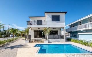 Недавно продано: $1,299,000 (4 спален, 4 ванн, 3010 Квадратных фут)