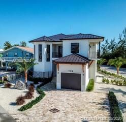 Недавно продано: $1,299,000 (4 спален, 4 ванн, 3010 Квадратных фут)