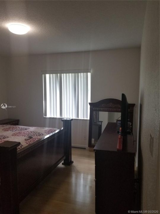 最近租的: $795 (1 贝兹, 1 浴室, 2449 平方英尺)