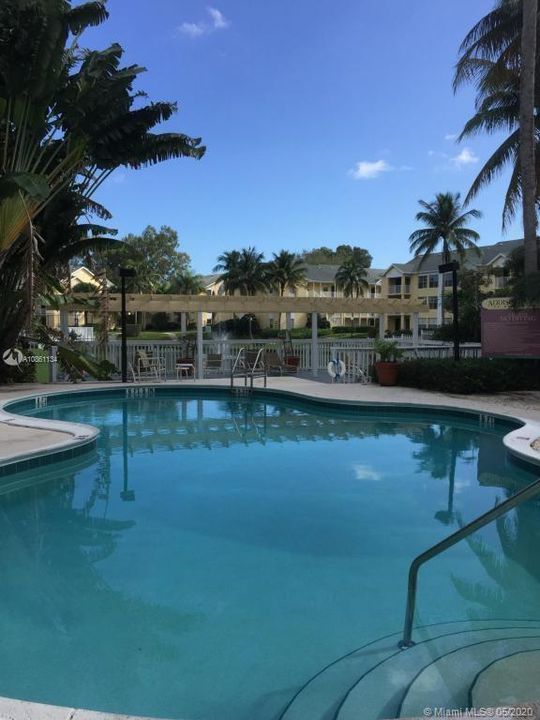Vendido Recientemente: $144,900 (1 camas, 1 baños, 700 Pies cuadrados)
