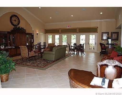 Vendido Recientemente: $144,900 (1 camas, 1 baños, 700 Pies cuadrados)