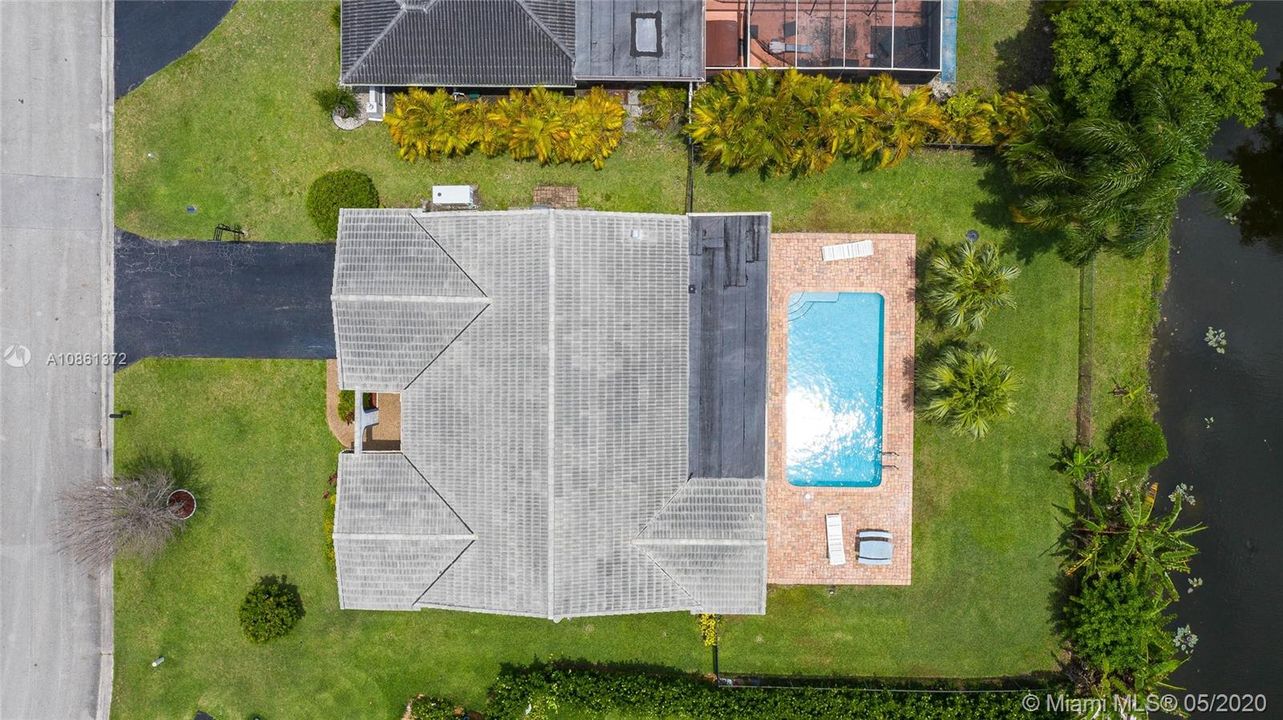 Recently Sold: $395,000 (3 beds, 2 baths, 1875 Square Feet)