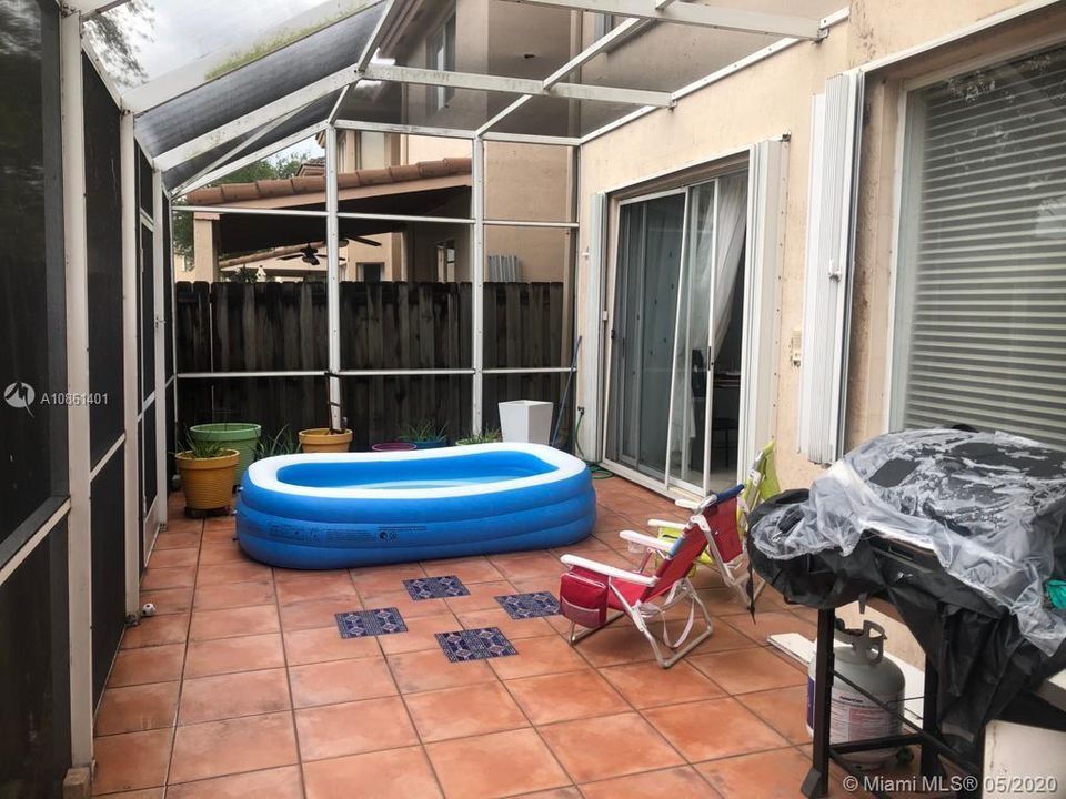 Recently Rented: $2,975 (4 beds, 3 baths, 2312 Square Feet)