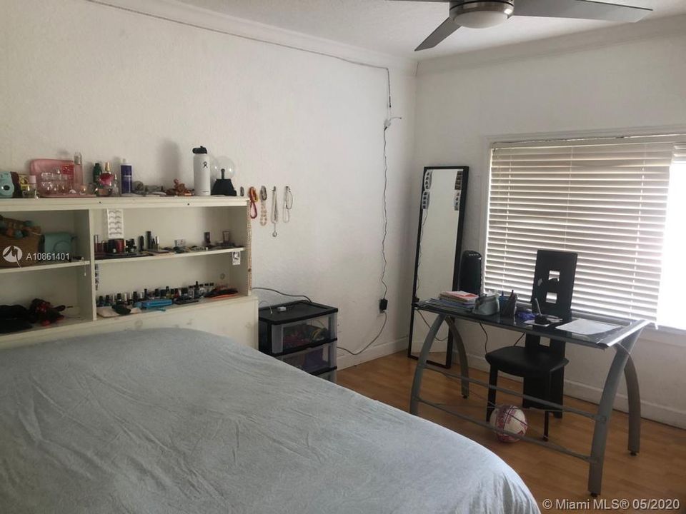 Recently Rented: $2,975 (4 beds, 3 baths, 2312 Square Feet)