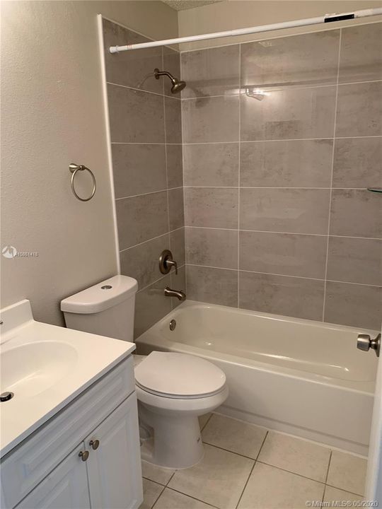 Recientemente alquilado: $1,450 (2 camas, 2 baños, 1114 Pies cuadrados)