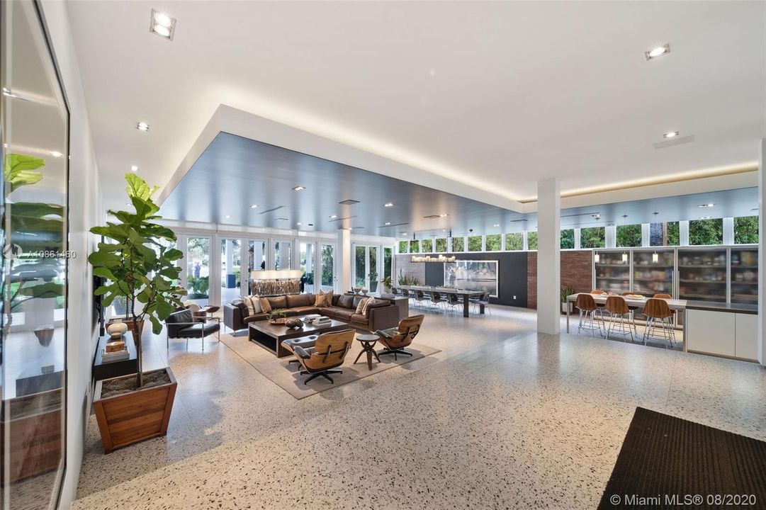 Recently Sold: $15,975,000 (9 beds, 8 baths, 7848 Square Feet)