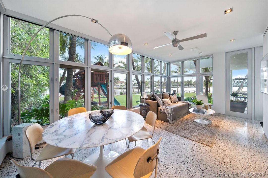 Recently Sold: $15,975,000 (9 beds, 8 baths, 7848 Square Feet)