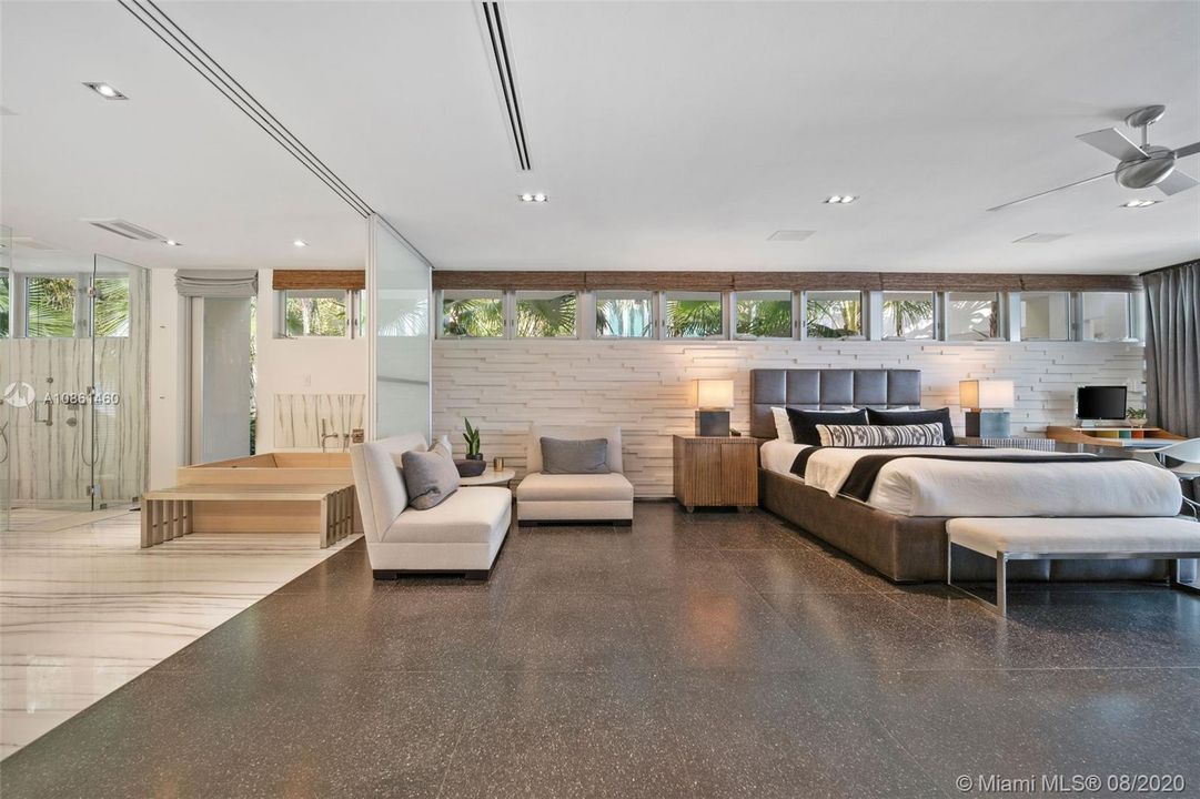Recently Sold: $15,975,000 (9 beds, 8 baths, 7848 Square Feet)