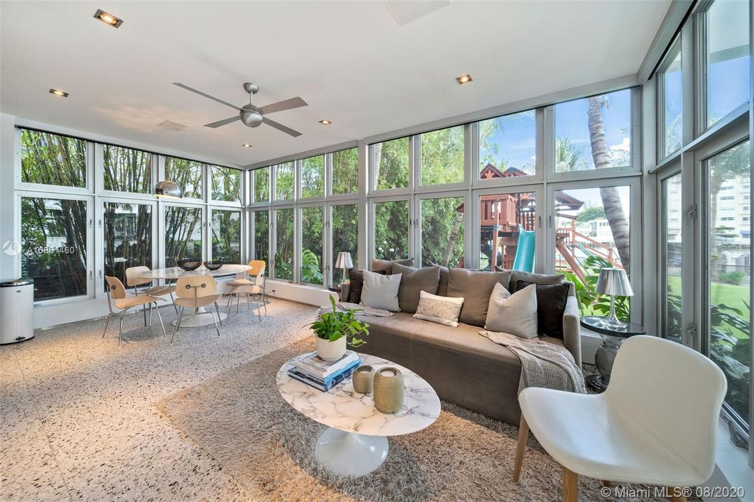 Recently Sold: $15,975,000 (9 beds, 8 baths, 7848 Square Feet)