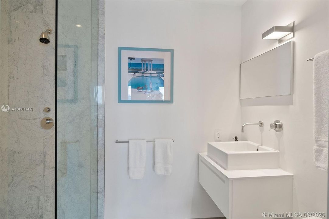 Recently Sold: $15,975,000 (9 beds, 8 baths, 7848 Square Feet)