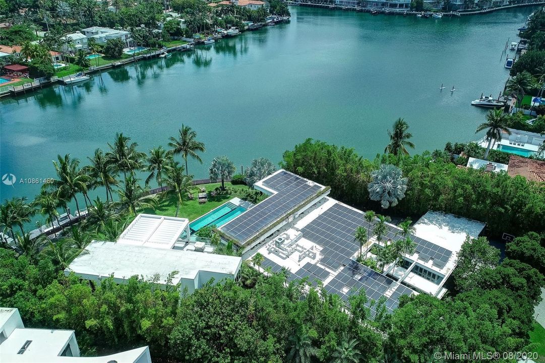 Recently Sold: $15,975,000 (9 beds, 8 baths, 7848 Square Feet)
