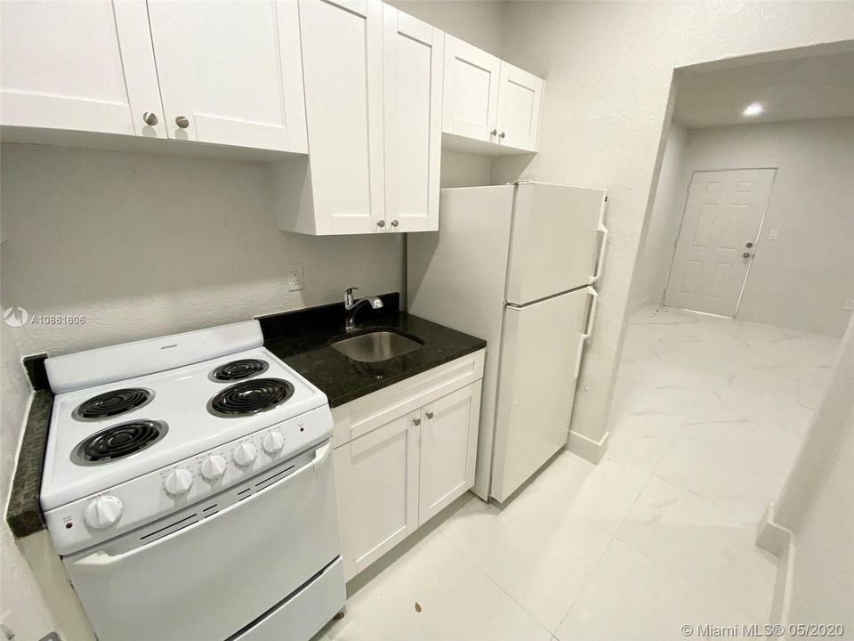 Недавно арендовано: $1,050 (0 спален, 1 ванн, 500 Квадратных фут)