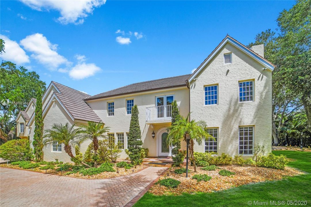 Recently Rented: $11,000 (5 beds, 4 baths, 4216 Square Feet)