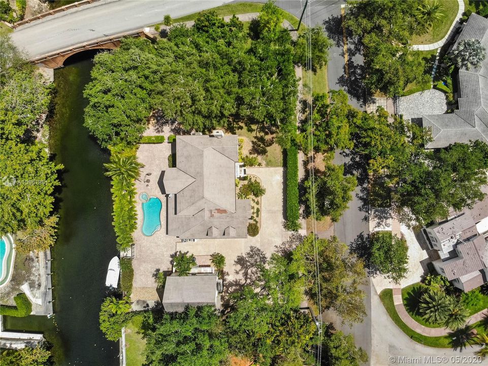 Recently Rented: $11,000 (5 beds, 4 baths, 4216 Square Feet)