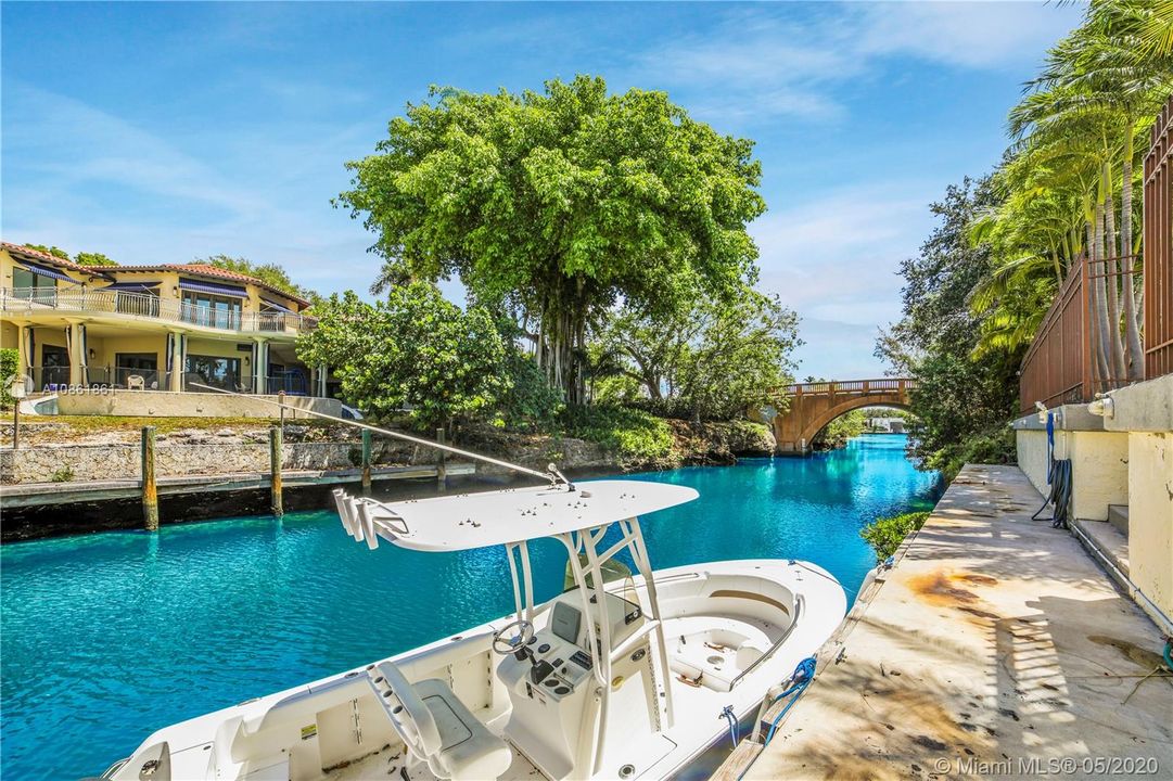 Recently Rented: $11,000 (5 beds, 4 baths, 4216 Square Feet)