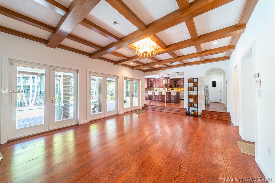 Recently Rented: $11,000 (5 beds, 4 baths, 4216 Square Feet)