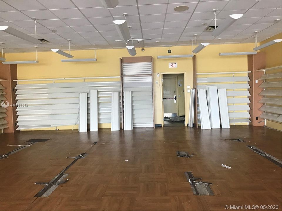 Recently Rented: $6,000 (0 beds, 0 baths, 8340 Square Feet)