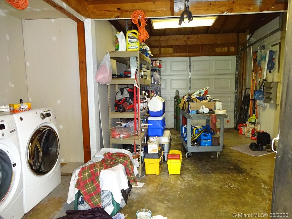 Recently Sold: $229,000 (3 beds, 1 baths, 1210 Square Feet)
