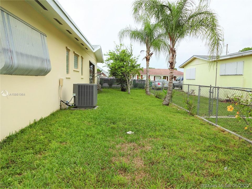 Recently Sold: $229,000 (3 beds, 1 baths, 1210 Square Feet)