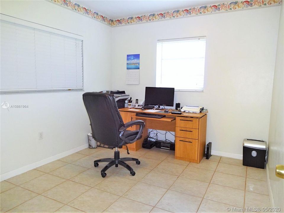 Recently Sold: $229,000 (3 beds, 1 baths, 1210 Square Feet)