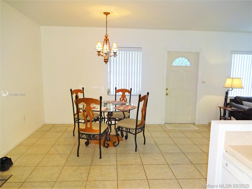 Recently Sold: $229,000 (3 beds, 1 baths, 1210 Square Feet)