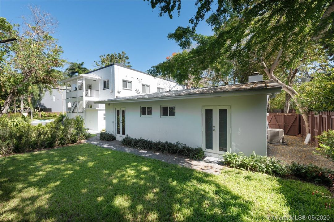 Recientemente alquilado: $2,500 (2 camas, 2 baños, 775 Pies cuadrados)