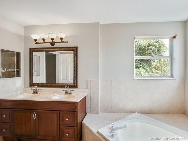 Recently Rented: $2,545 (3 beds, 2 baths, 1746 Square Feet)