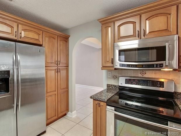 Recently Rented: $2,545 (3 beds, 2 baths, 1746 Square Feet)