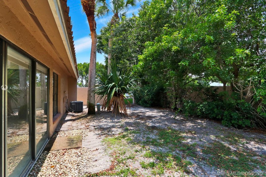 Large & Private Backyard